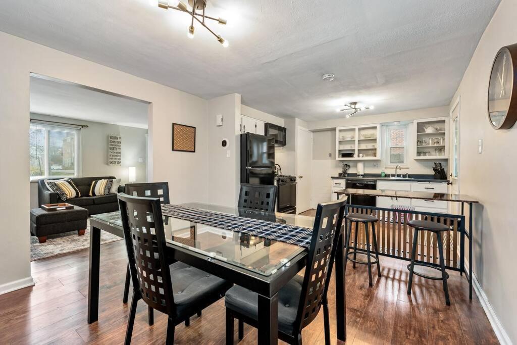 Open Floor Spacious Home, 15min From Downtown, Private Garage, Kids Friendly Сasa de vacaciones *
